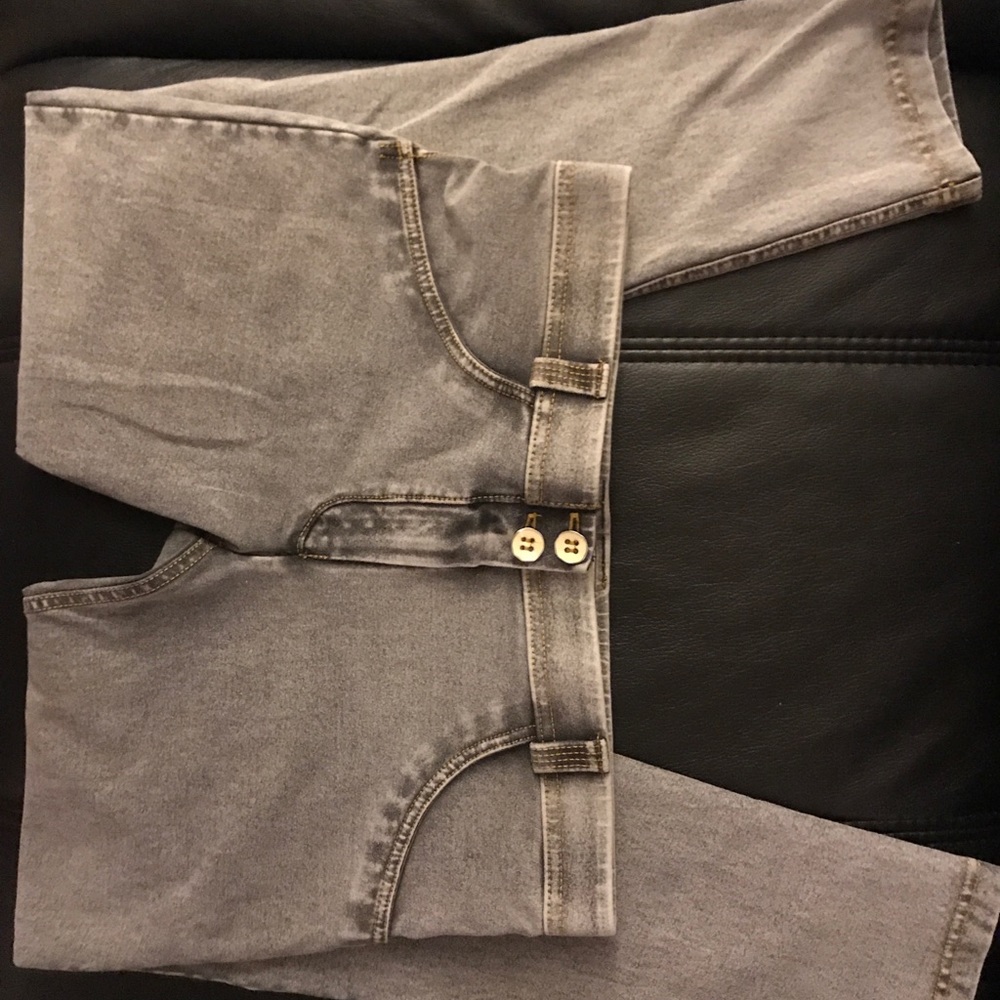 Freddy Jeans size 6 in gray